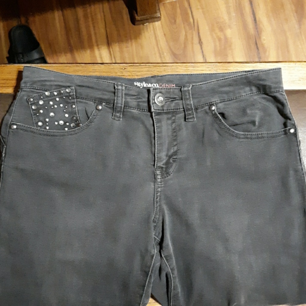 #710 Style&co.Denim black starch jeans. Size:6